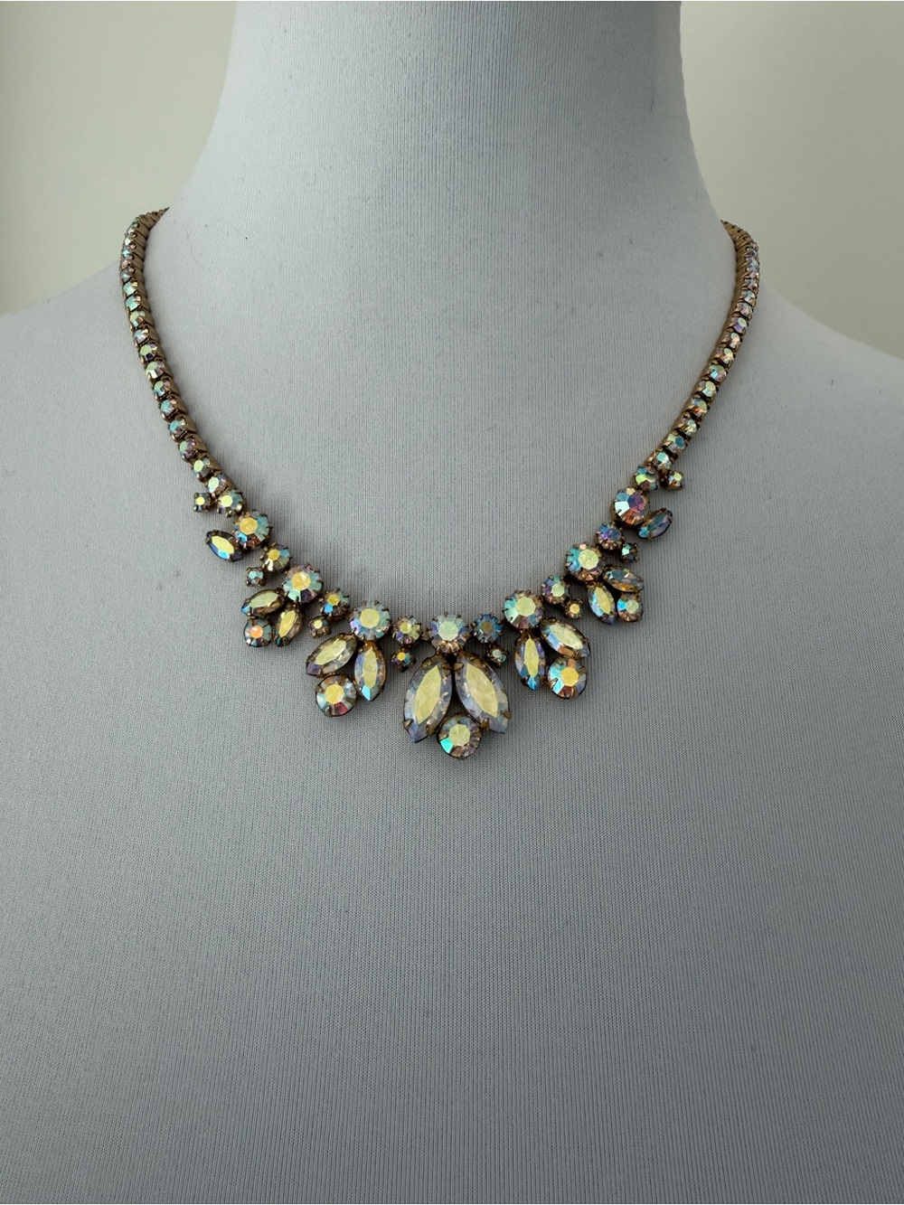 SHERMAN Vintage Signed Necklace Aurora Borealis Rhinestone Gold Tone Metal Chic